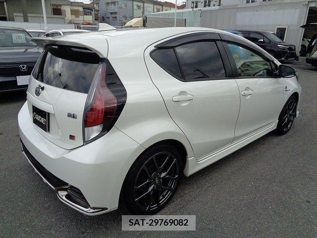 Toyota AQUA 2018-07 291881-2