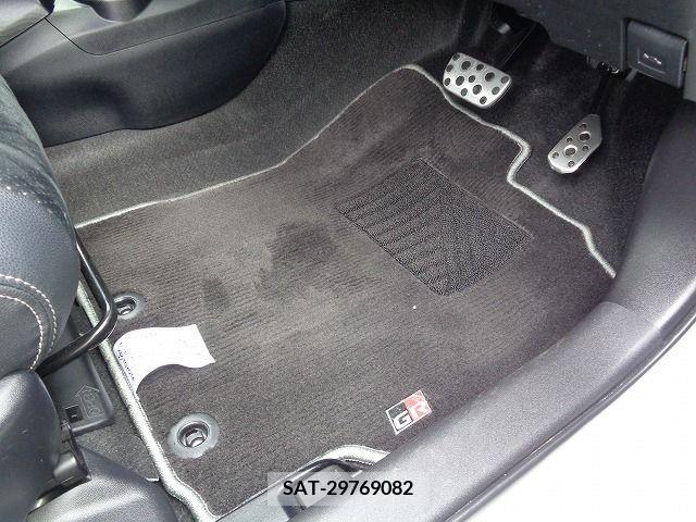 Toyota AQUA 2018-07 291881-18