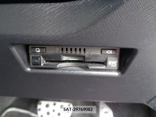 Toyota AQUA 2018-07 291881-19