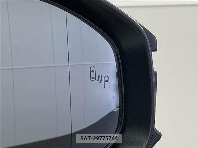 Toyota PRIUS 2023-03 313479-10