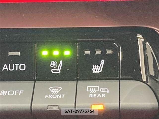 Toyota PRIUS 2023-03 313479-6
