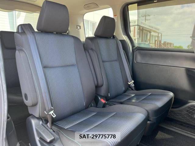 Toyota VOXY 2016-06 252127-12