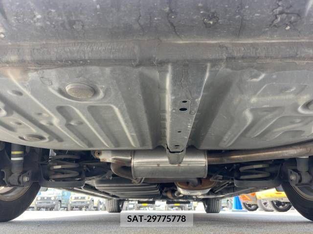 Toyota VOXY 2016-06 252127-10