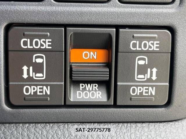 Toyota VOXY 2016-06 252127-4