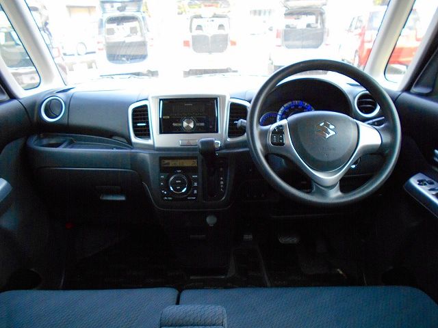 Suzuki SPACIA 2015-02 4877-1
