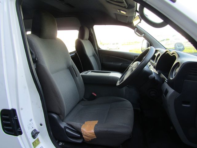 Nissan NV350 Caravan Microbus 2012-12 185934-8