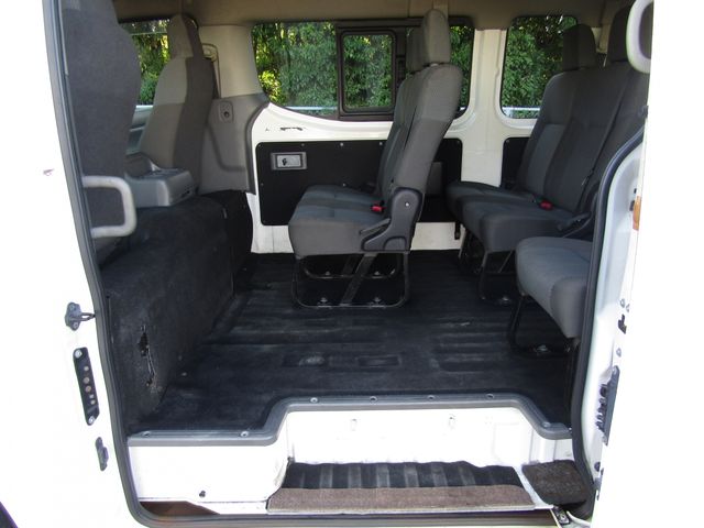 Nissan NV350 Caravan Microbus 2012-12 185934-20