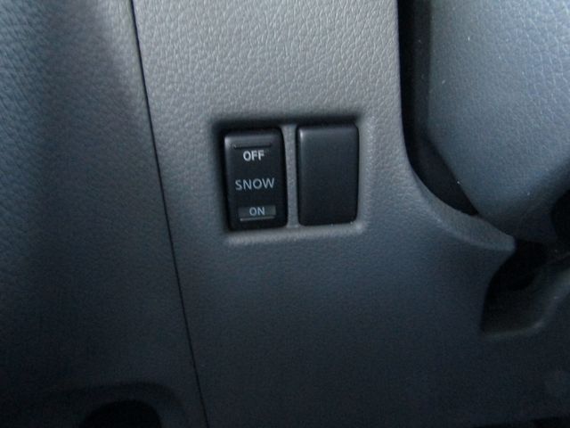 Nissan NV350 Caravan Microbus 2012-12 185934-16