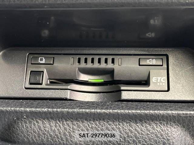 Toyota VOXY 2019-09 370453-7