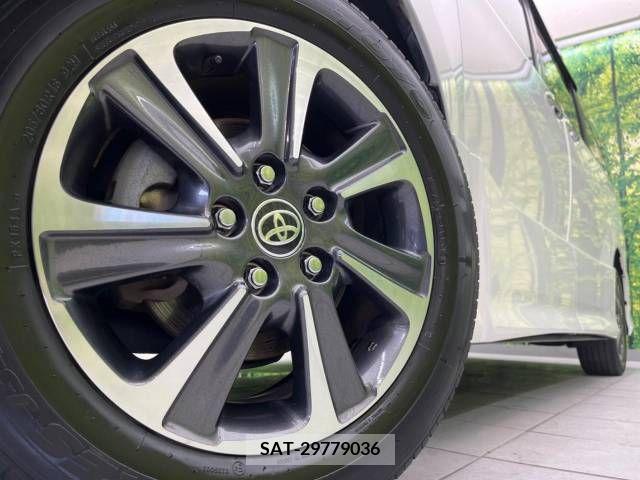 Toyota VOXY 2019-09 370453-14