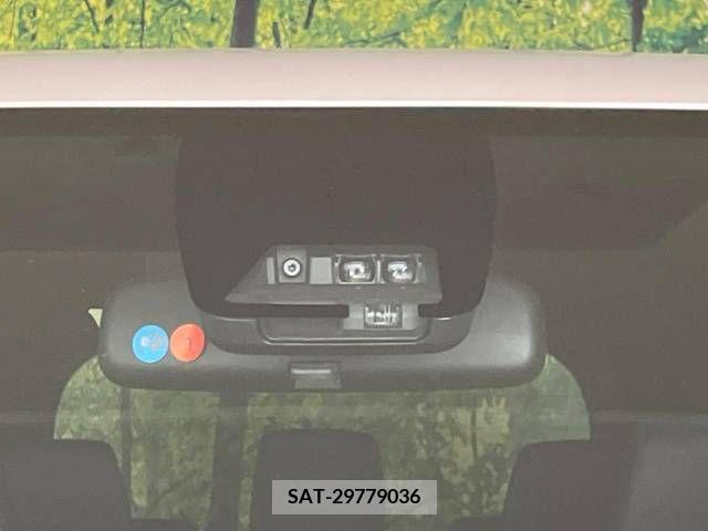 Toyota VOXY 2019-09 370453-5