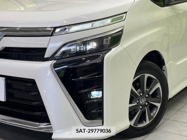 Toyota VOXY 2019-09 370453-13