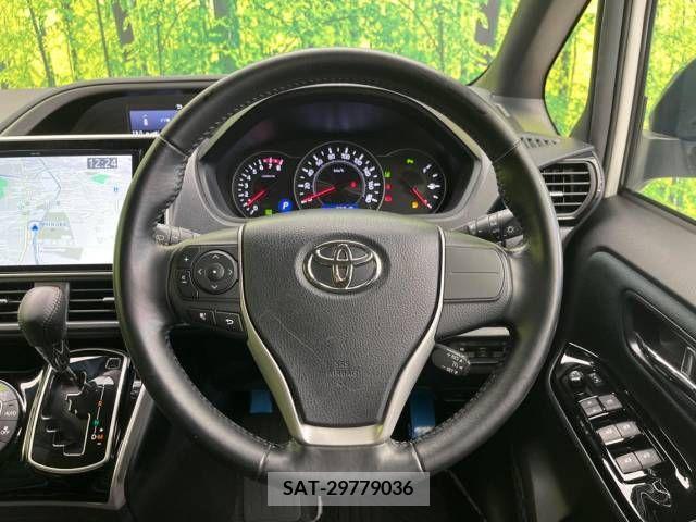 Toyota VOXY 2019-09 370453-12