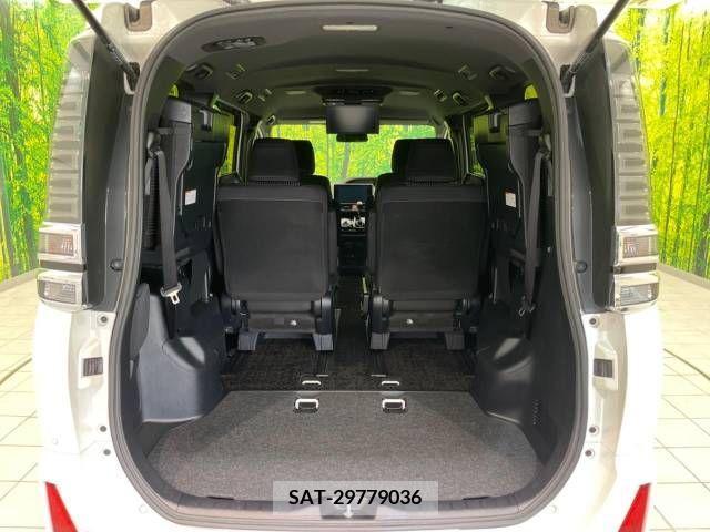 Toyota VOXY 2019-09 370453-11