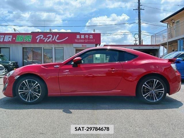 Toyota 86 2013-08 382863-20