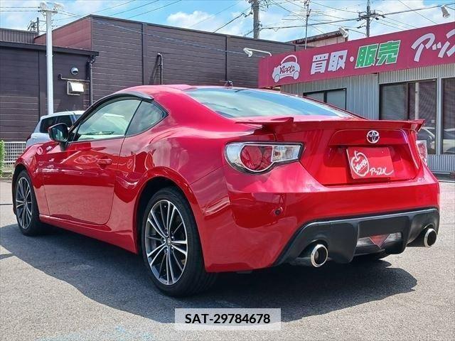 Toyota 86 2013-08 382863-19