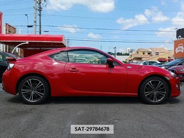 Toyota 86 2013-08 382863-16