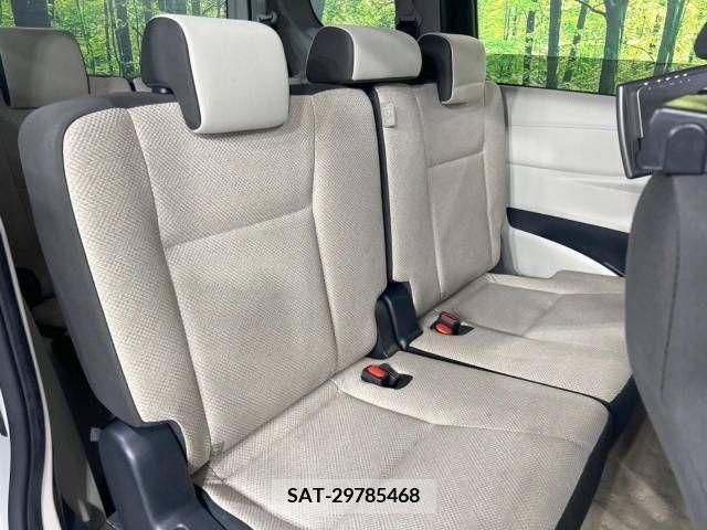 Toyota SIENTA 2016-04 368155-9