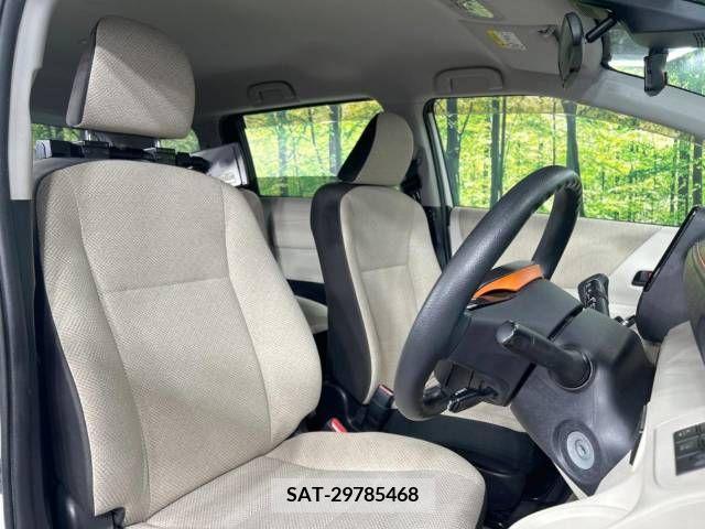 Toyota SIENTA 2016-04 368155-8
