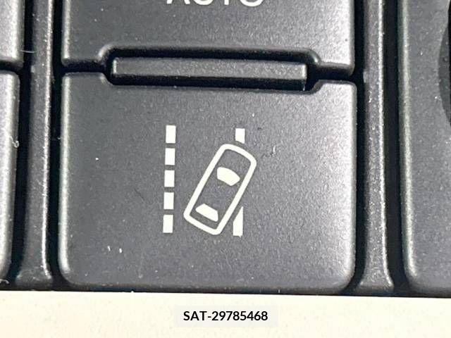 Toyota SIENTA 2016-04 368155-7