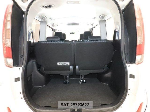 Toyota NOAH 2015-05 201942-8