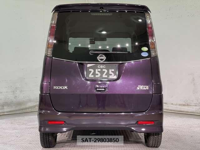 Nissan ROOX 2011-02 206463-9