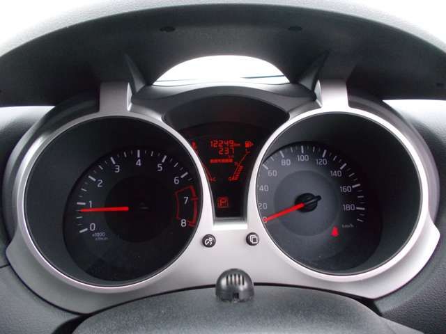 Nissan JUKE 2019-01 8001-7
