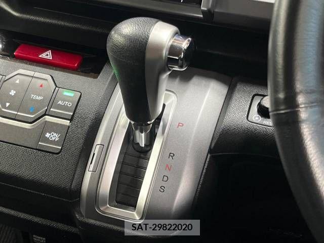 Honda e 2013-01 347963-4