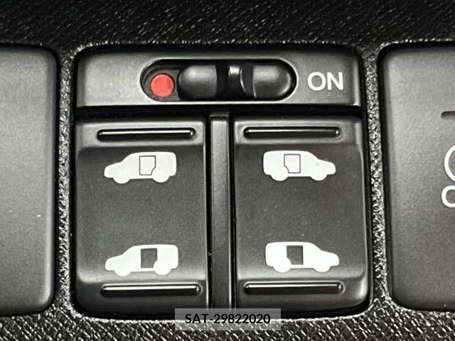 Honda e 2013-01 347963-15