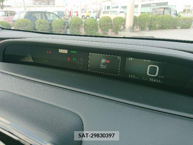 Toyota PRIUS 2020-04 322483-7