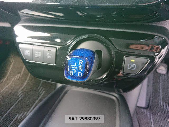 Toyota PRIUS 2020-04 322483-19