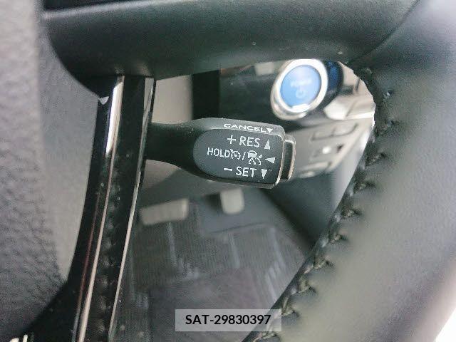 Toyota PRIUS 2020-04 322483-16