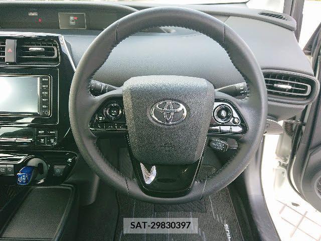 Toyota PRIUS 2020-04 322483-13