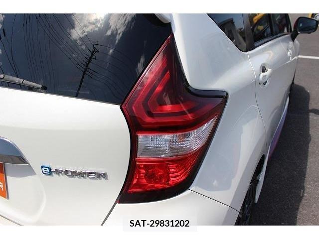 Nissan NOTE 2017-04 254894-10