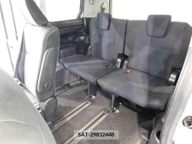 Toyota NOAH 2014-12 212053-15