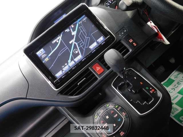 Toyota NOAH 2014-12 212053-2