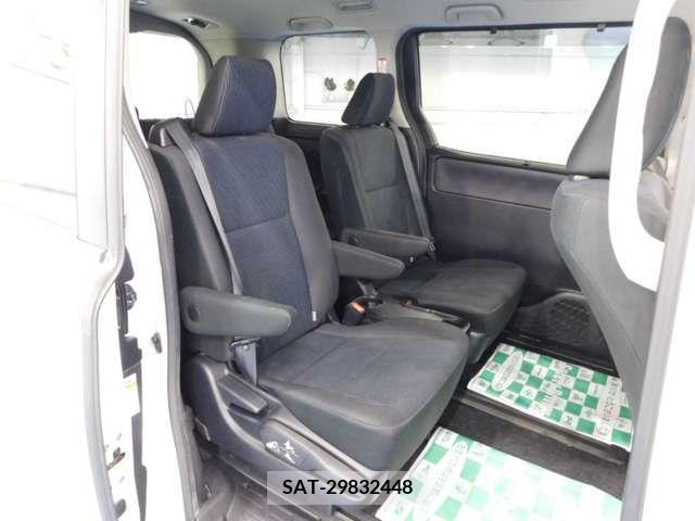 Toyota NOAH 2014-12 212053-13