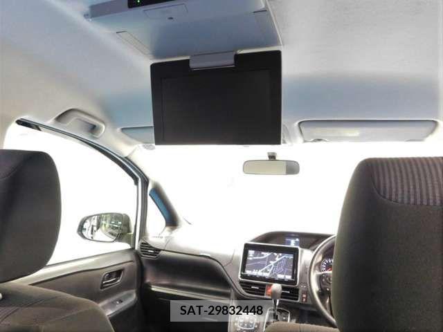 Toyota NOAH 2014-12 212053-1