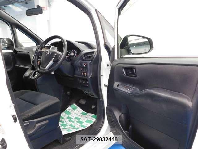 Toyota NOAH 2014-12 212053-10