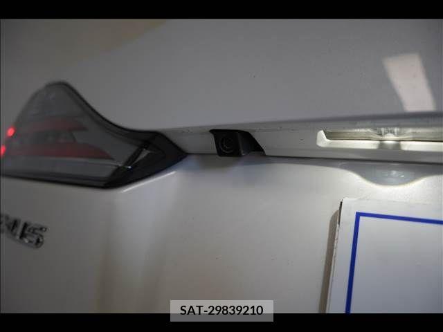 Lexus CT 2015-06 275613-10