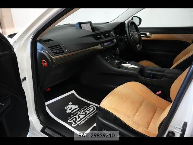 Lexus CT 2015-06 275613-13