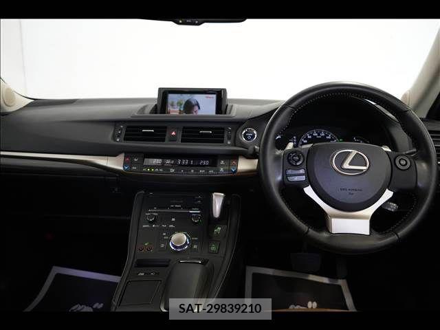 Lexus CT 2015-06 275613-14