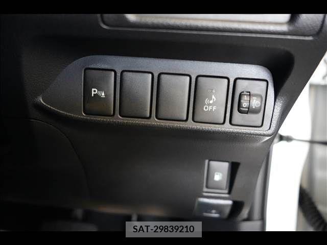Lexus CT 2015-06 275613-19