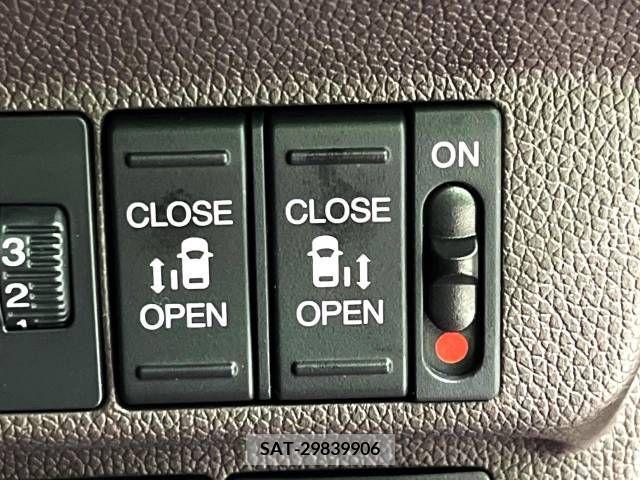 Honda FREED 2016-10 302884-3