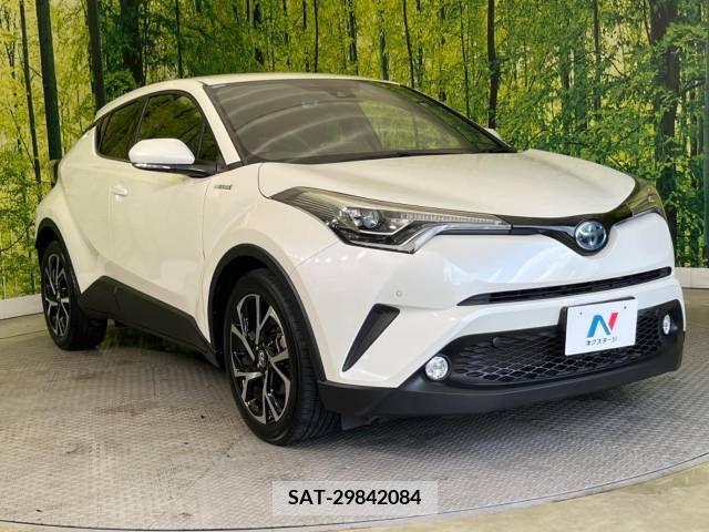 Toyota C-HR 2017-06 342925-16