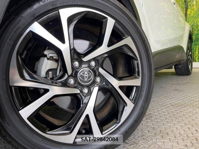 Toyota C-HR 2017-06 342925-12