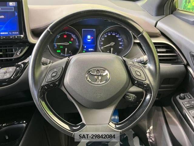 Toyota C-HR 2017-06 342925-11