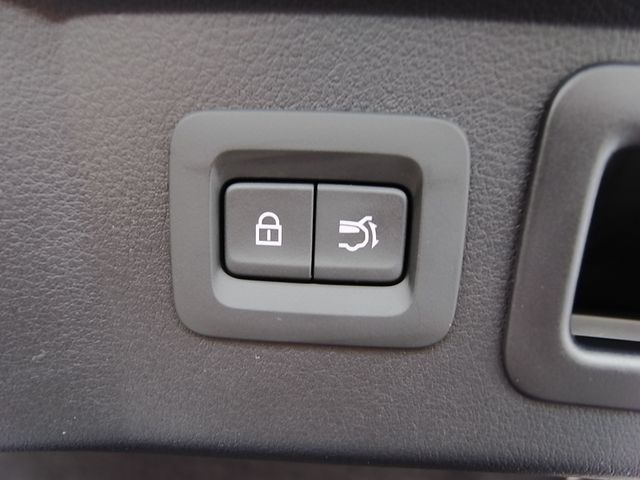 Mazda CX-60 2022-09 5865-11