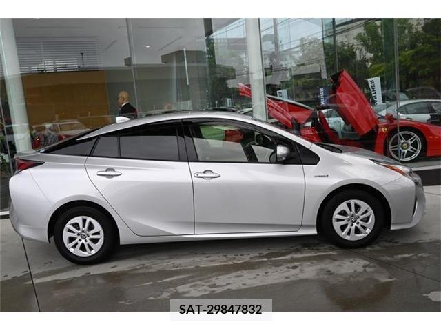 Toyota PRIUS 2018-05 247493-5