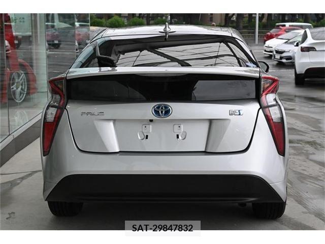 Toyota PRIUS 2018-05 247493-3